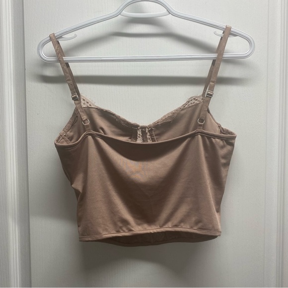 Lace Crop - Picture 2 of 2